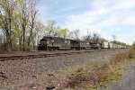 NS 4410 on the point of train 25G coming through Cove PA